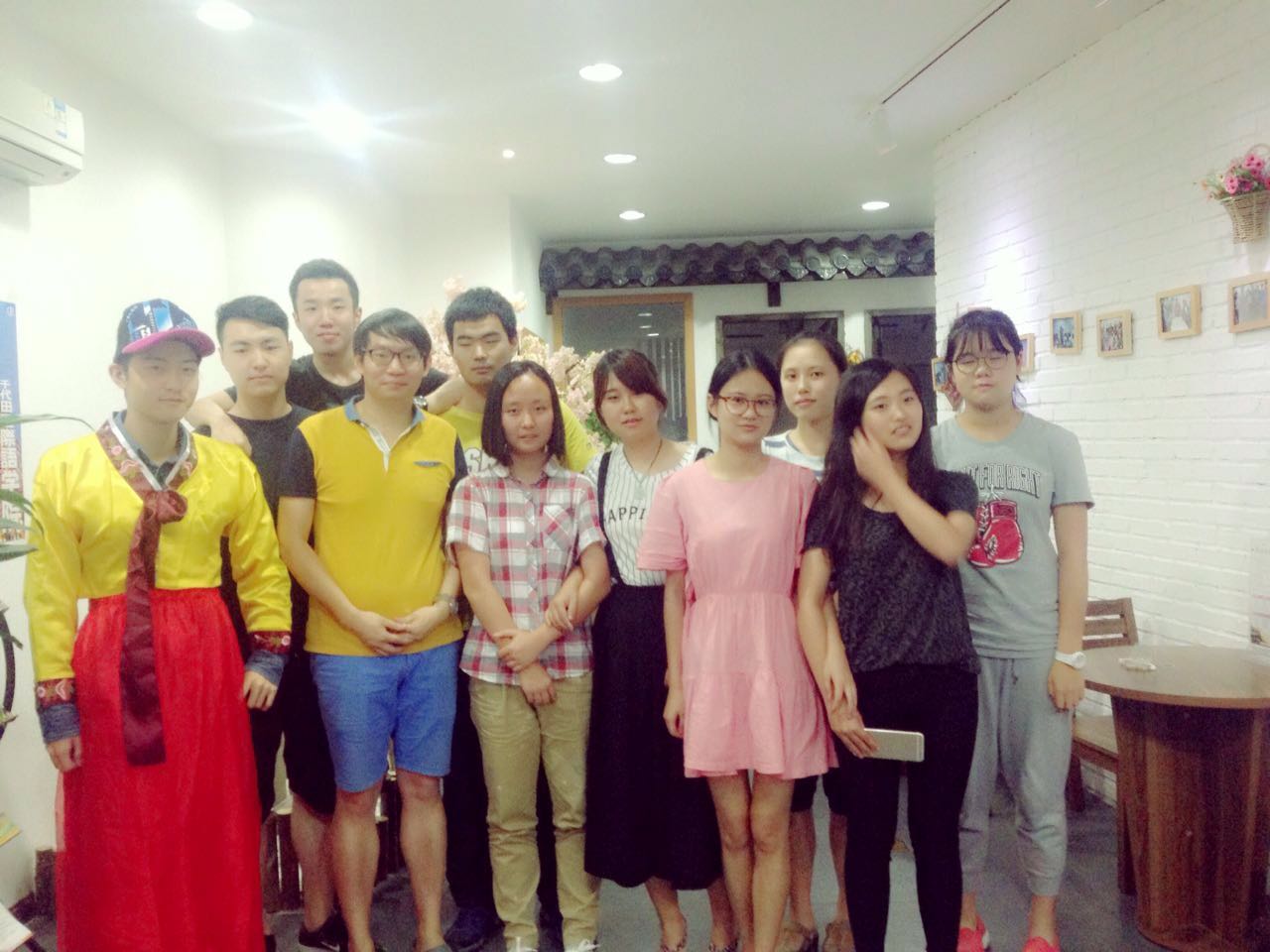 韓語初級班畢業(yè)照