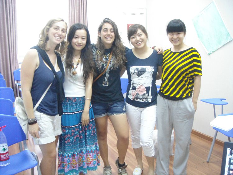 意大利語班的美女和外教