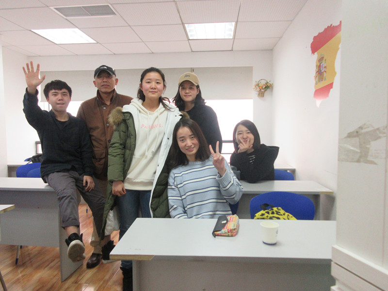 西班牙語出國班結(jié)課—— 張夢蕓老師