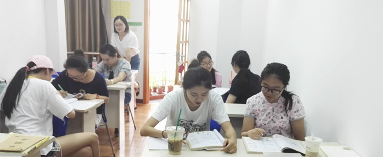 韓語初級班分組討論學習