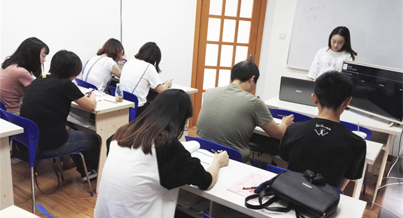 泰語初級周末班（鄧燕老師）